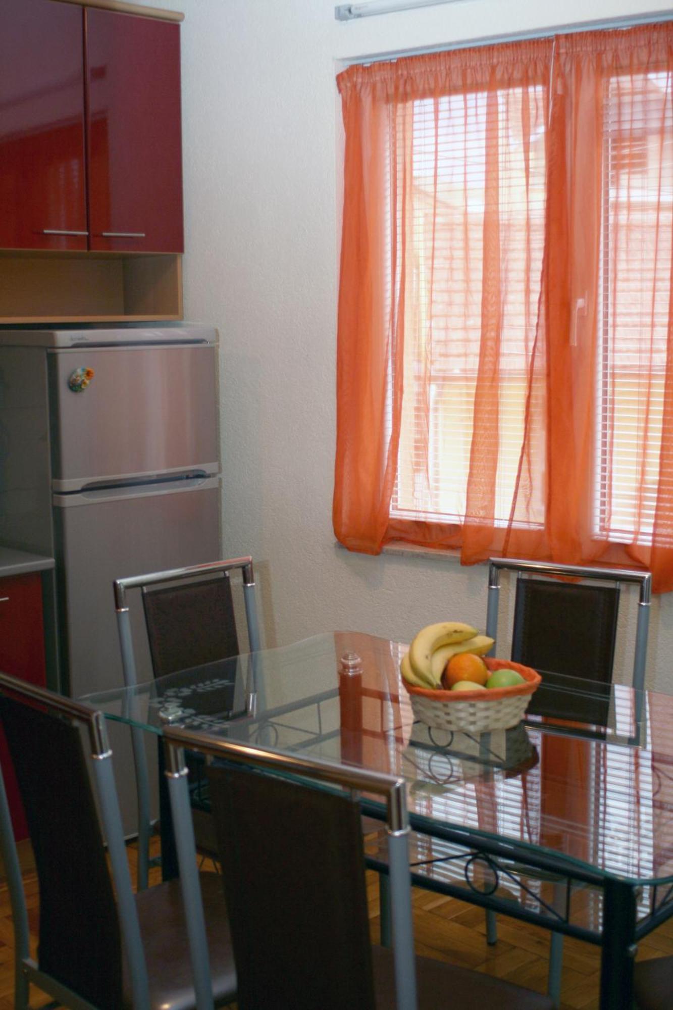 ביטולה Goldy Hostel מראה חיצוני תמונה