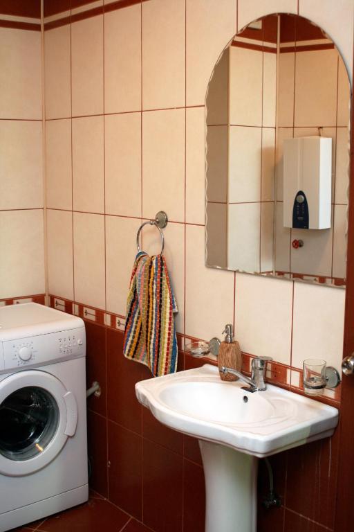 ביטולה Goldy Hostel חדר תמונה