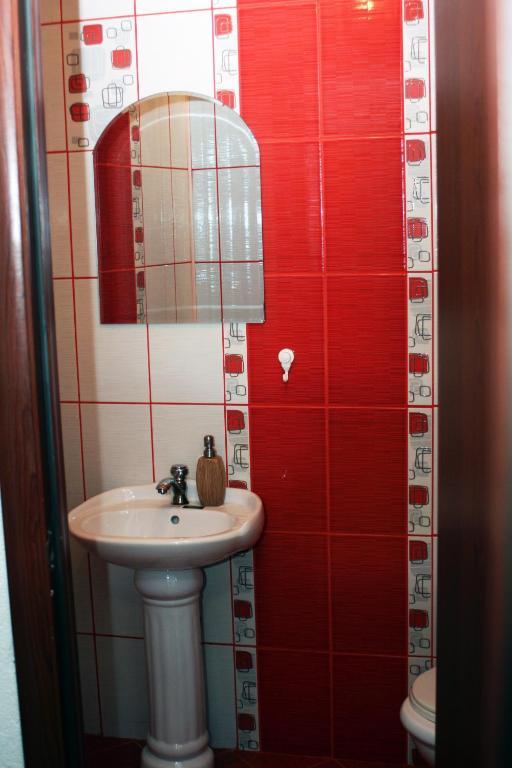 ביטולה Goldy Hostel מראה חיצוני תמונה