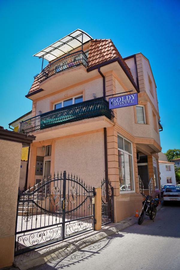 ביטולה Goldy Hostel מראה חיצוני תמונה